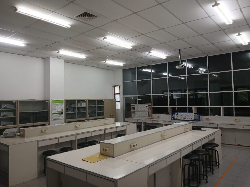 Laboratorium Elektronika dan Instrumentasi